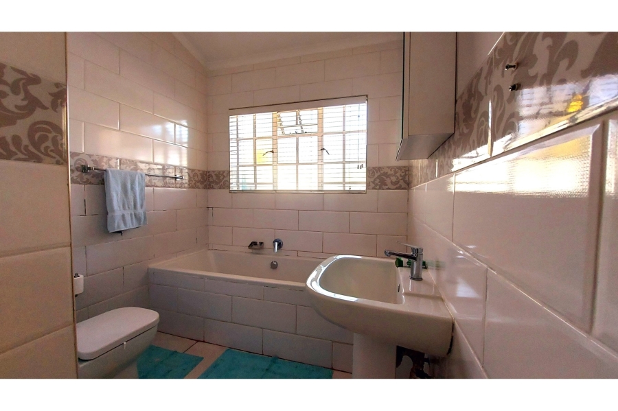 3 Bedroom Property for Sale in Melodie North West